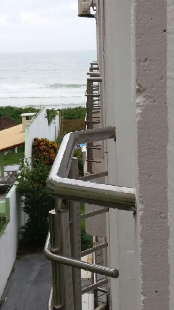 Apartamento Ilha Dos Patos Ingleses Na Beira Do Mar Флорианополис Экстерьер фото